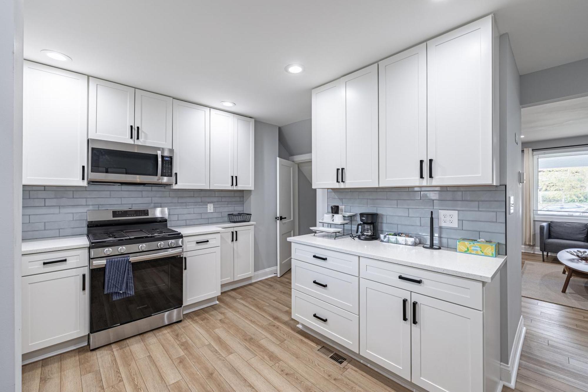 Holiday home Modern Luxury 4 Bedroom 7 Bed Townhome Near Transportation *